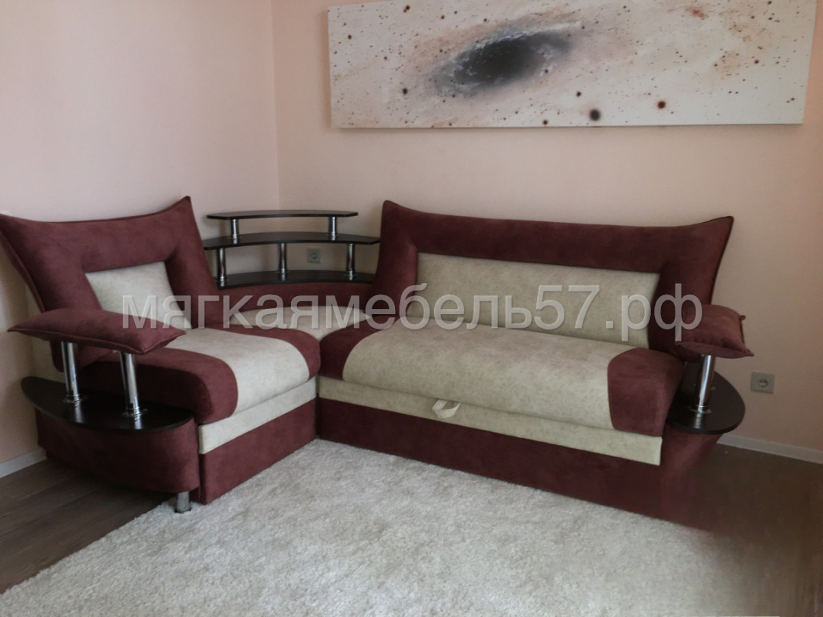 Peretyazhka-divana-dlya-kafe