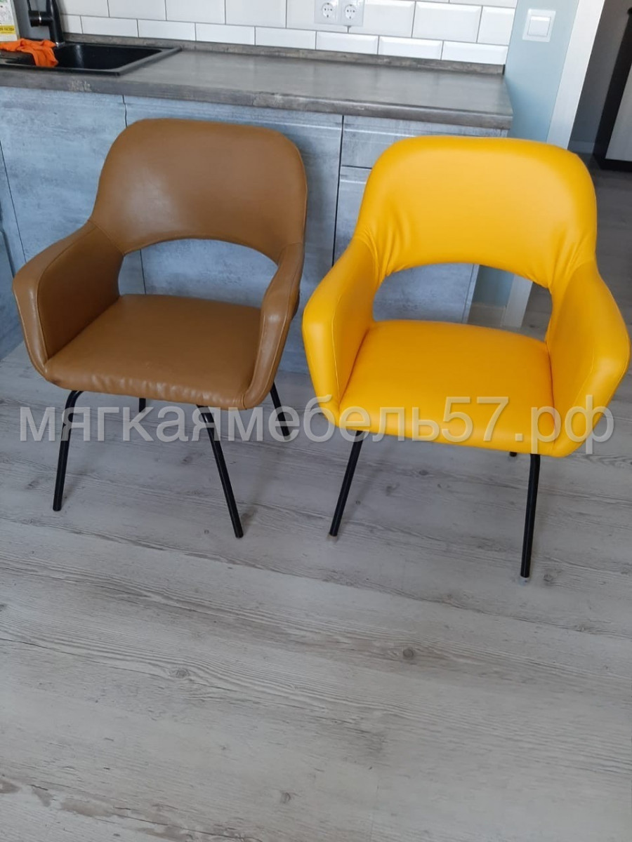 Zakazat'-peretyazhku-stul'ev-v-Orle